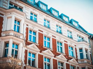 Mietshaus mit Mietwohnungen in Berlin Außenansicht der Fassade